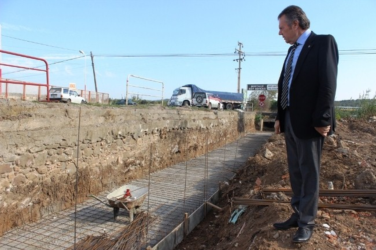 Ayvalık Belediyesi İlçeyi Kışa Hazırlıyor