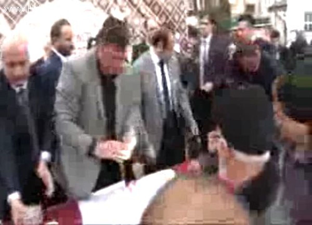 Başmüzakereci Bağış, Aşure Dağıttı