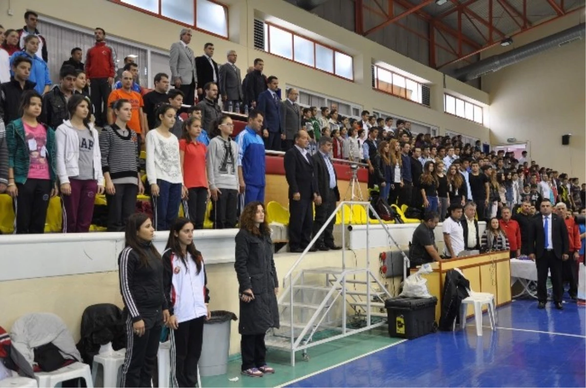 Manisa\'da Balkan Badminton Şampiyonası Başladı