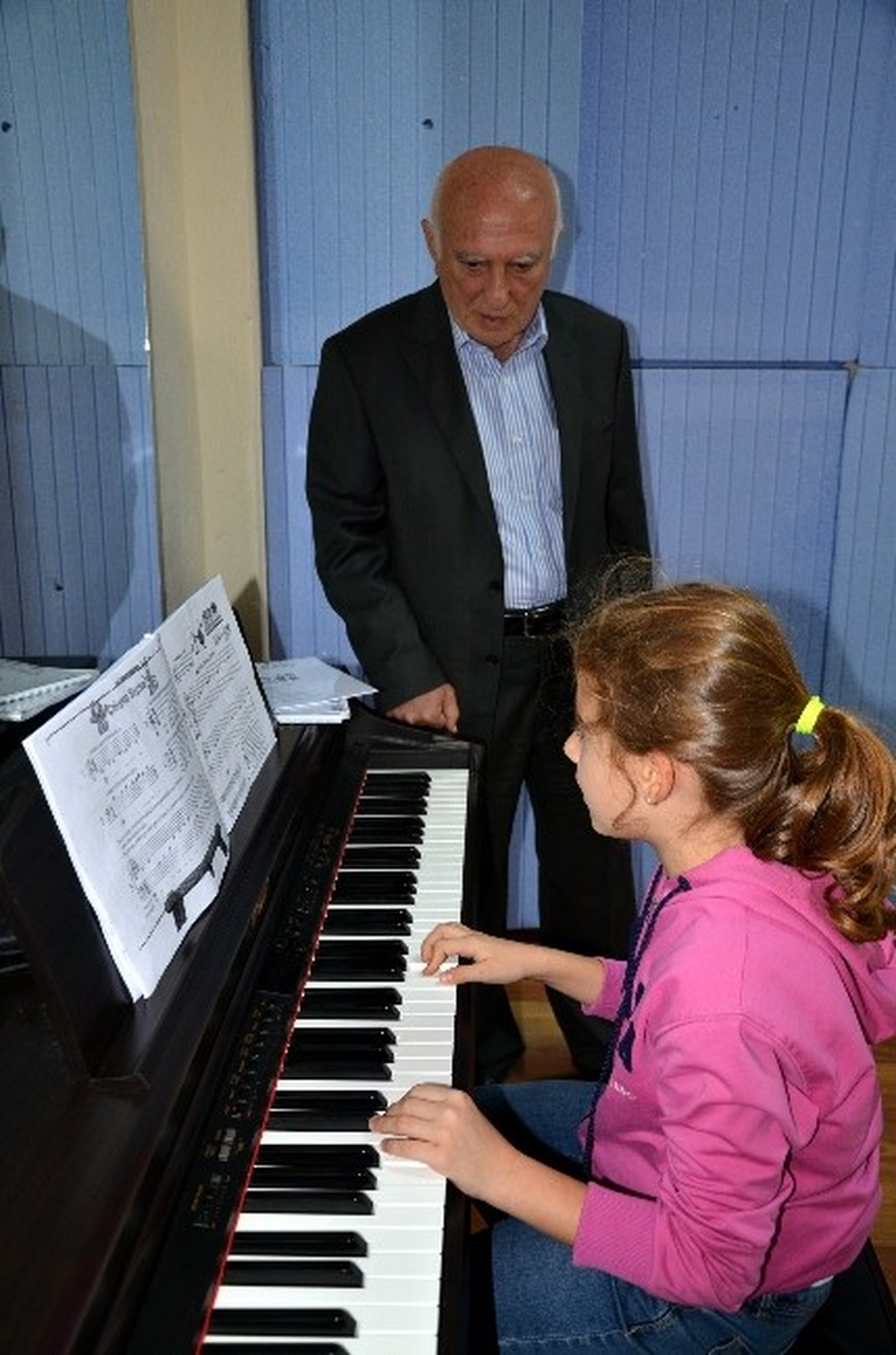 Başkan Ömer Turgut Oğuz\'dan Kültür ve Sanata Destek