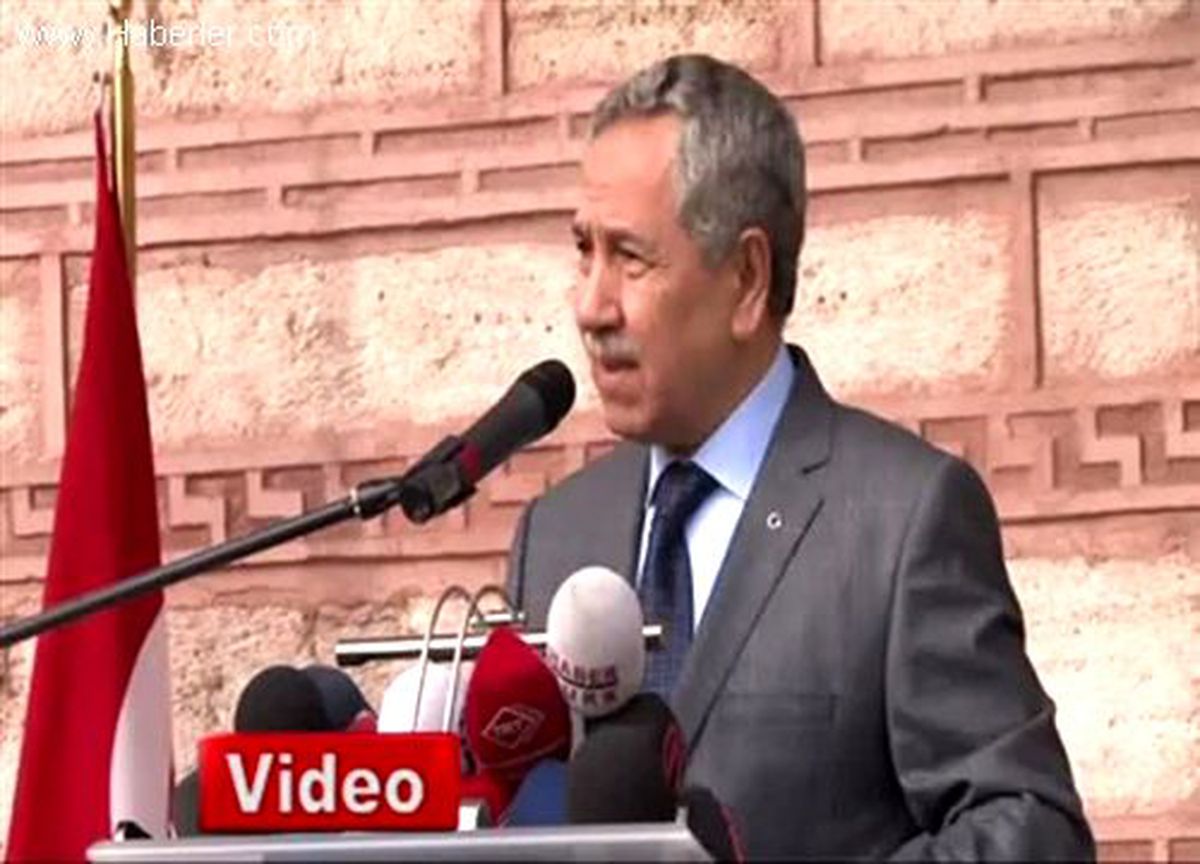 Bülent Arınç\'tan \'Ayasofya\' Açıklaması