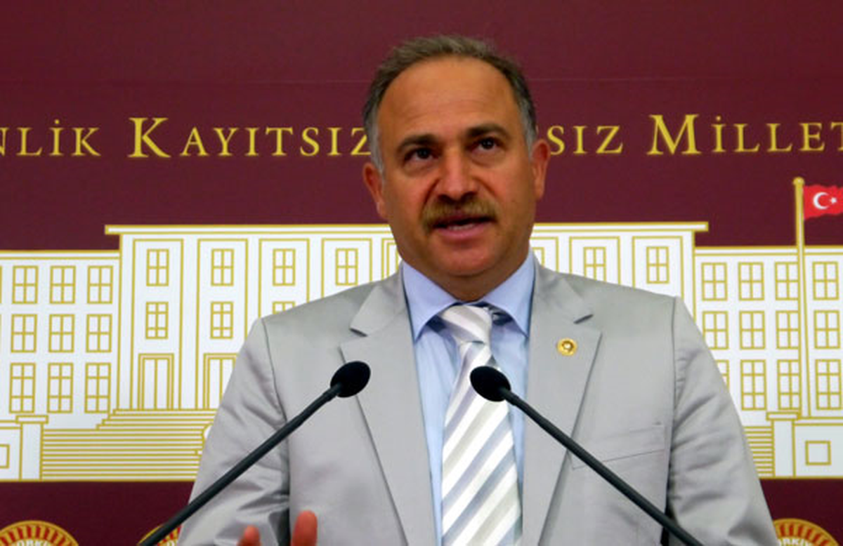 Chp\'li Gök, Atanamayan Öğretmenleri Meclis\'e Taşıdı