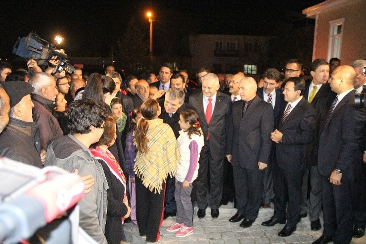 Cumhurbaşkanı Gül Cem Evi\'nde