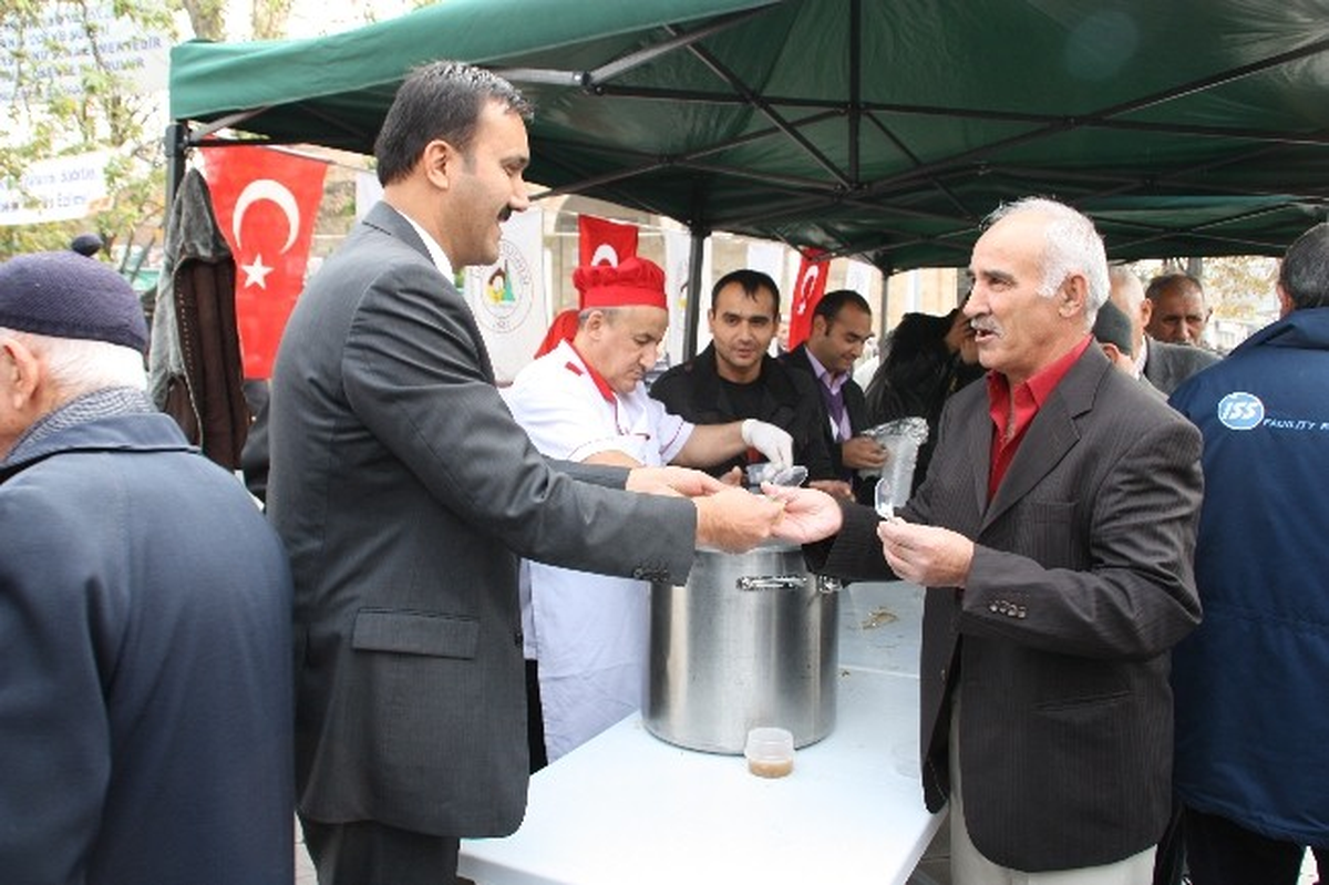 Düzce Belediyesi Vatandaşın Ağzını Tatlandırdı