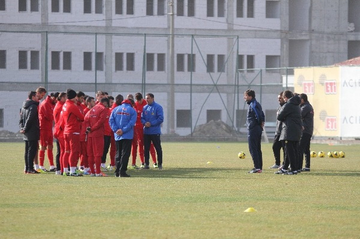 Es Es\'te Trabzonspor Hazırlıkları