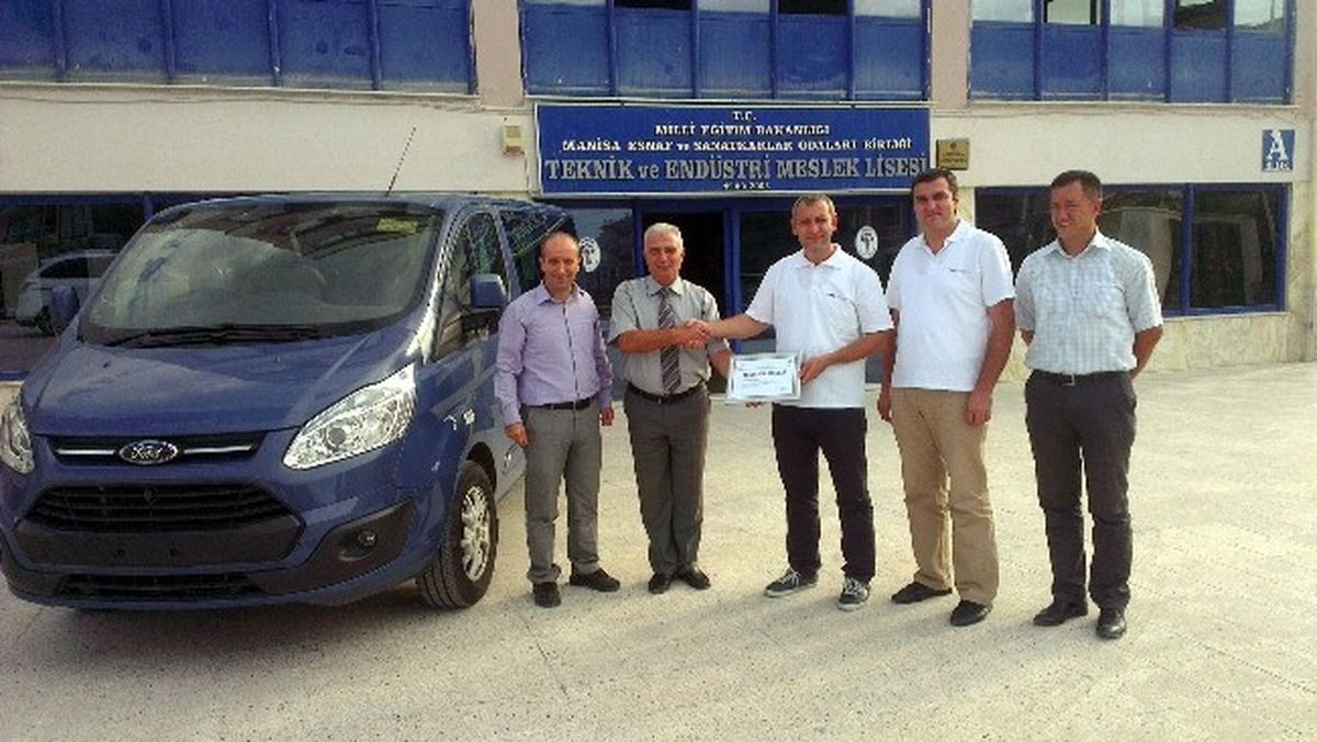 Ford\'dan Meslek Lisesine Hibe Araç