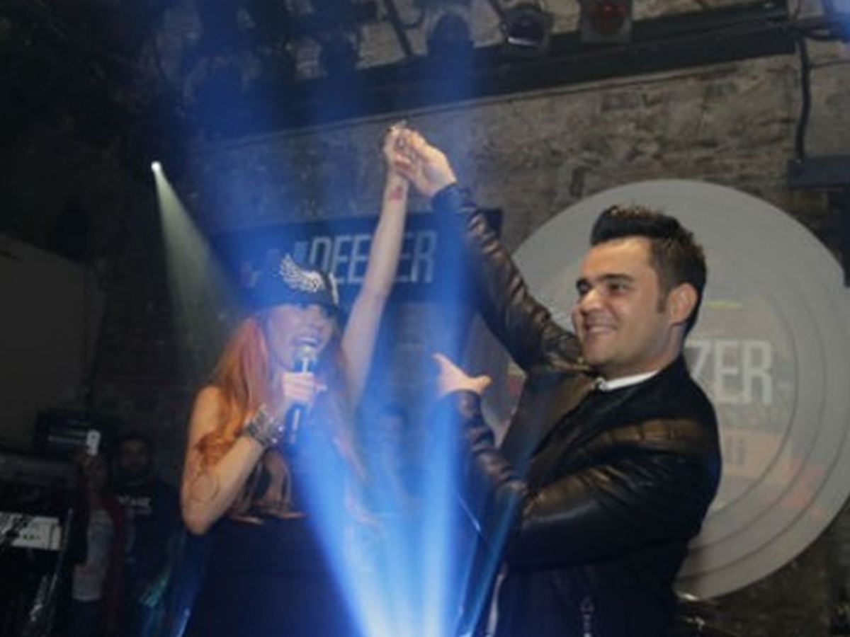 Hande Yener\'in Babylon\'daki Kostümünü Eski Gelini Hazırladı