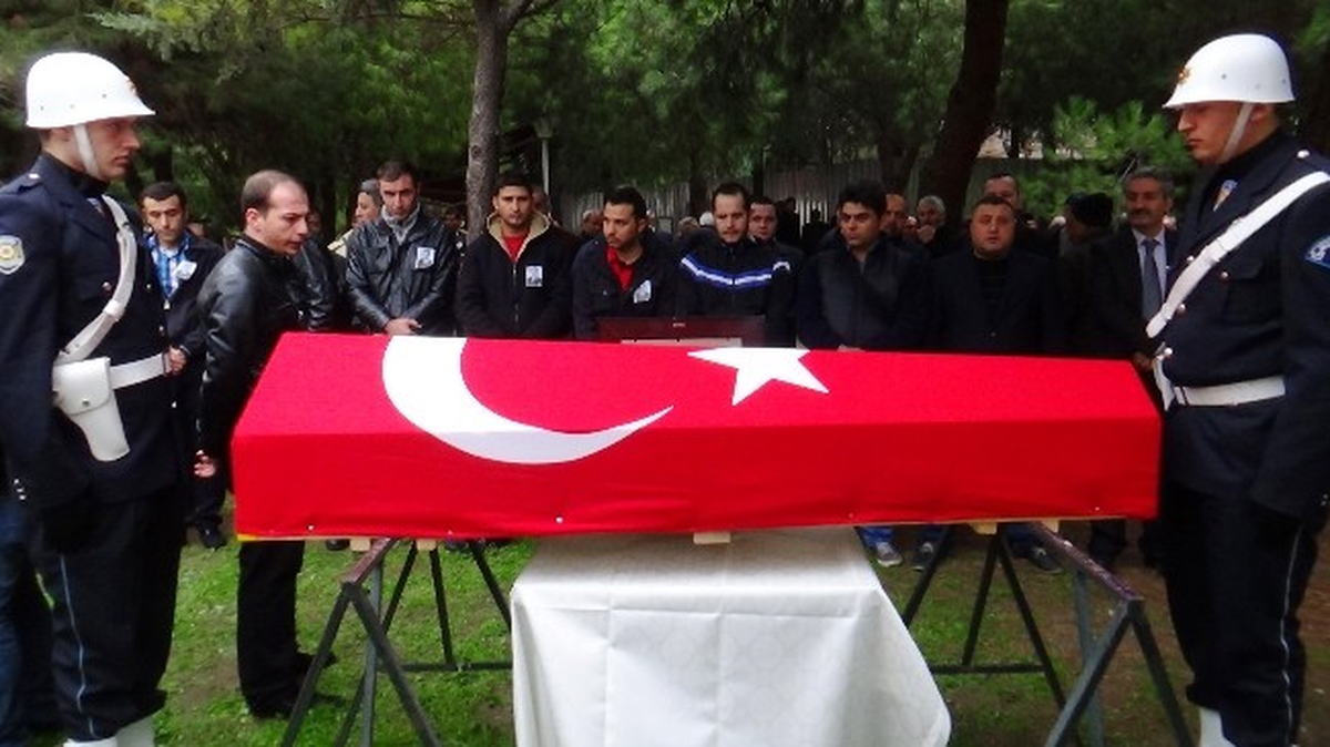 Hüseyin Çapkın\'dan Polis Memuruna Son Görev