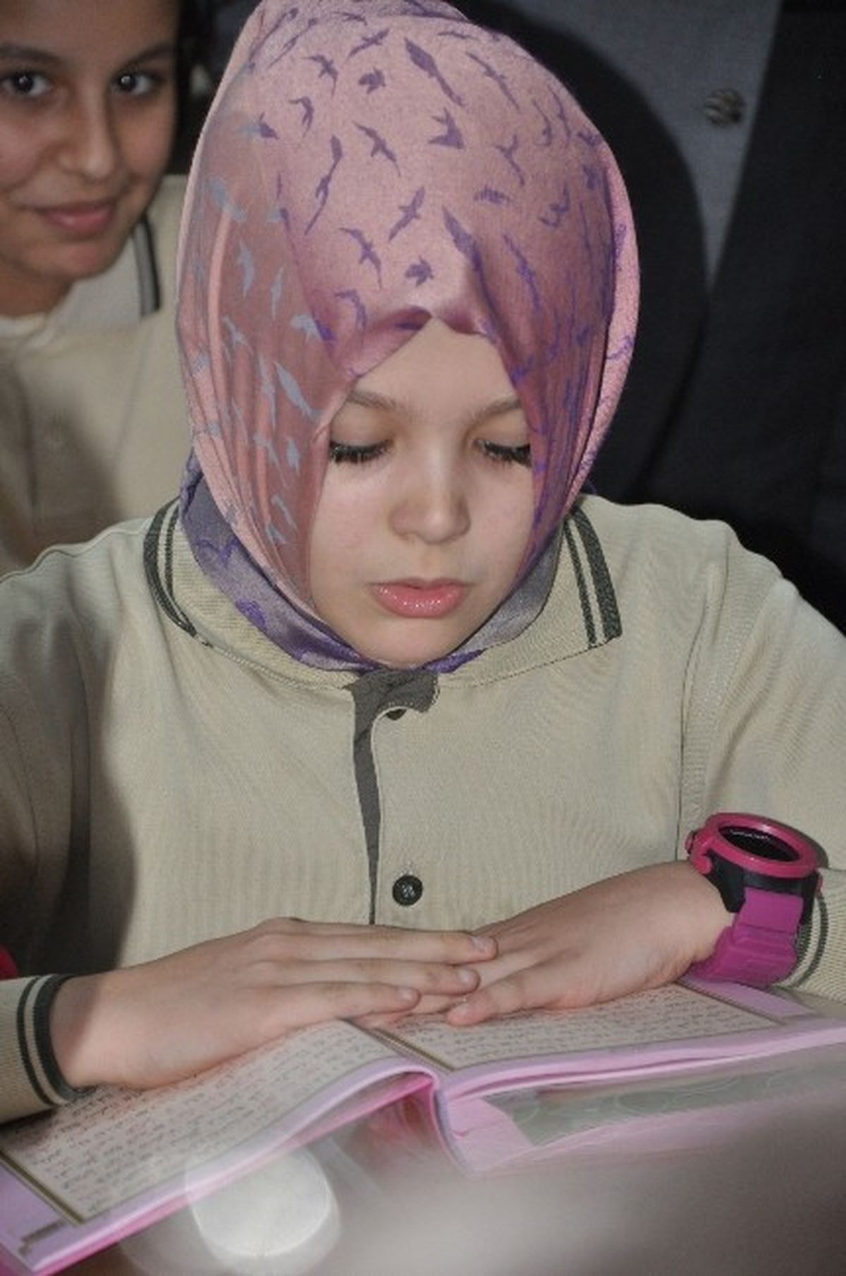 İmam Hatip Öğrencilerine Kur\'an Hediye Edildi