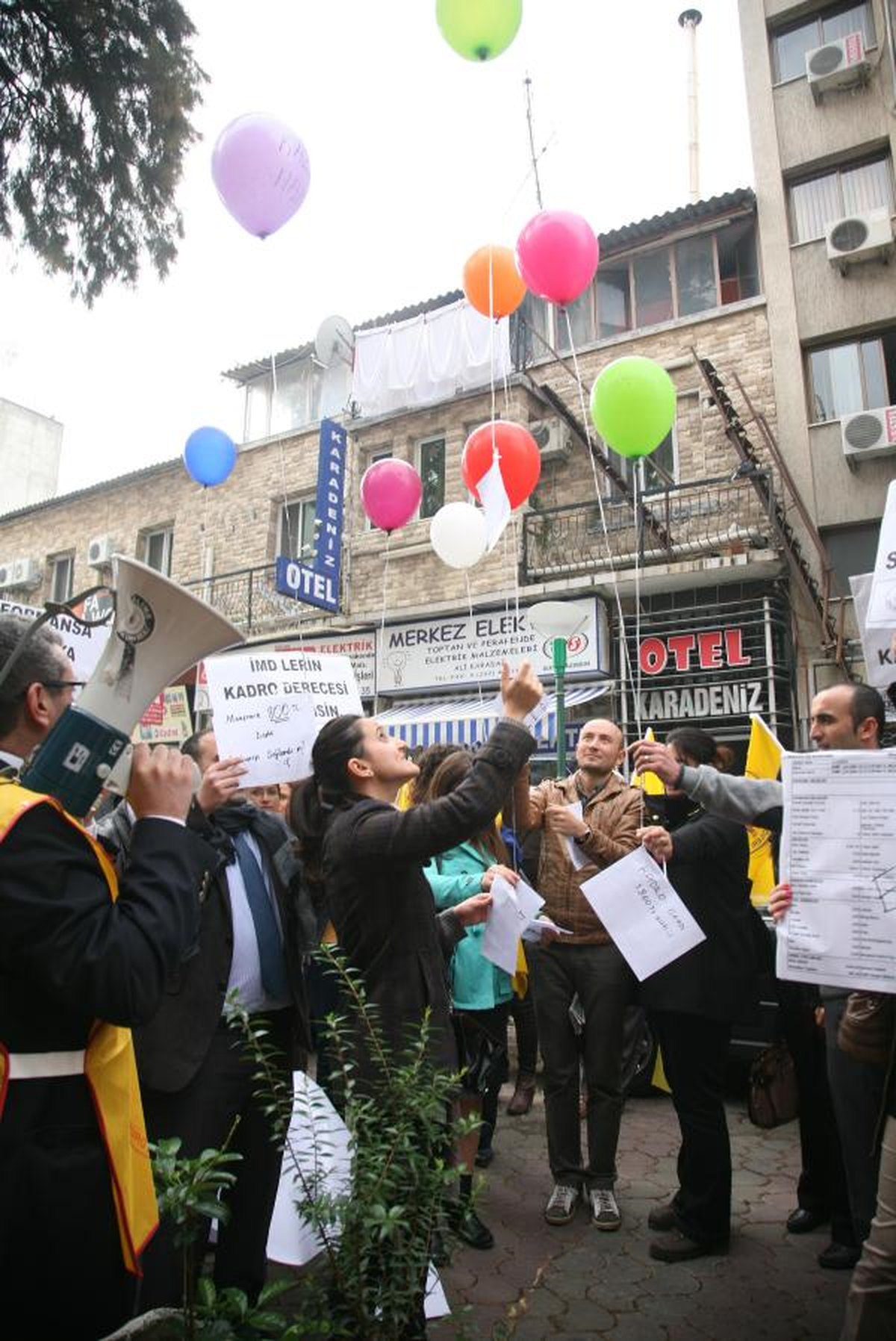 İşkur Çalışanlarından Balonlu Eylem