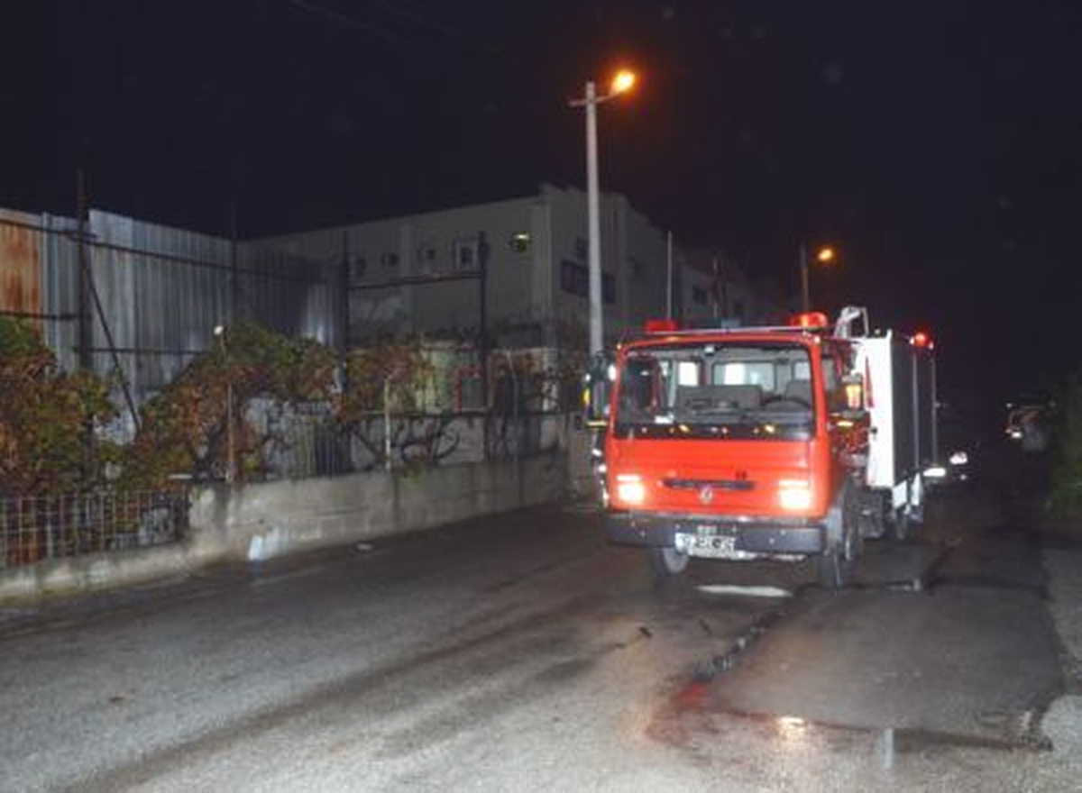 İzmir\'de İş Yeri Yangını