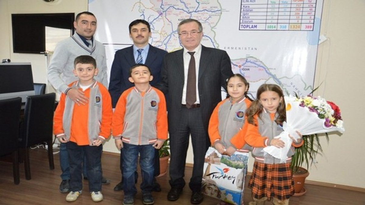 Kars Sultan Alparslan\'dan Karayolları Müdürüne Ziyaret