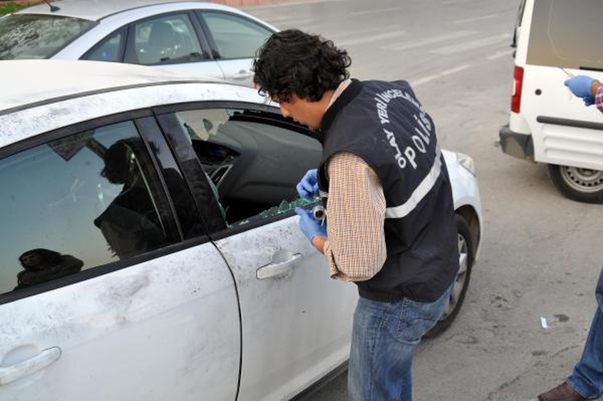 Otomobili Soyulan Avukat İsyan Etti