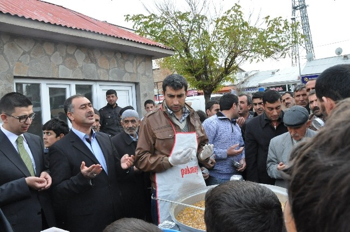 Pagader 2 Bin Kişiye Aşure Dağıttı