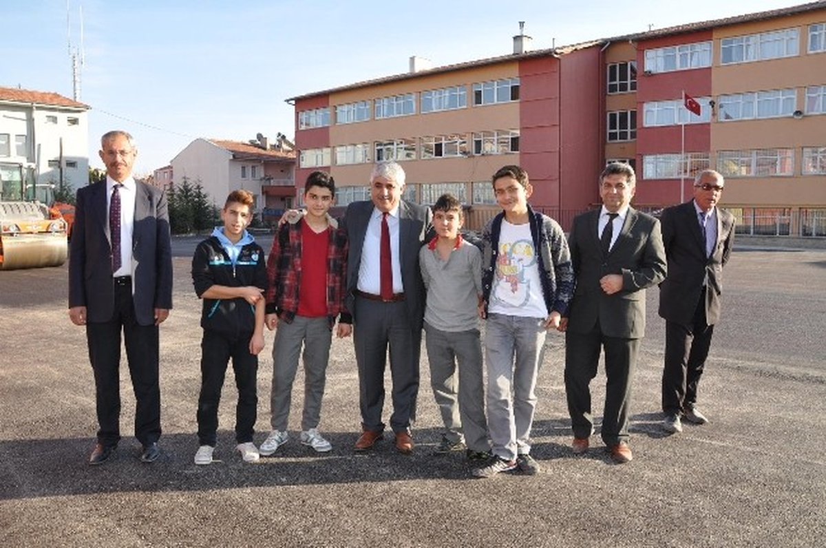 Sorgun Yeşilyurt İlköğretim Okulu Bahçesine Aslfat Atıldı