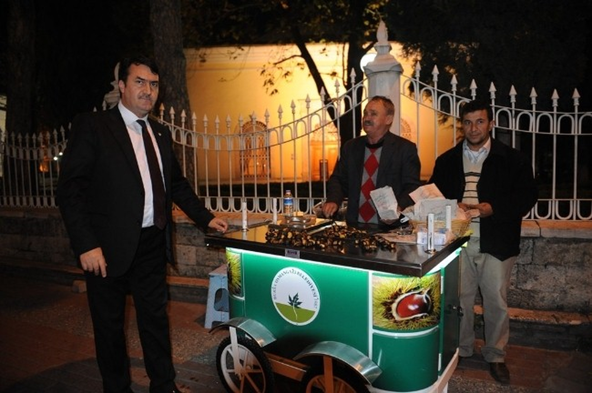 Tek Tip Seyyar Közde Kestane Araçları Hizmete Girdi