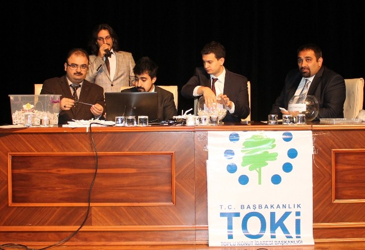 TOKİ Konutlarında Kura Heyecanı