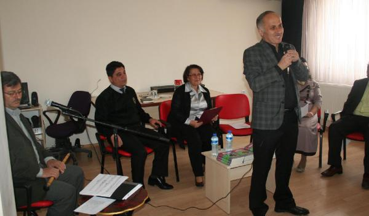 Toplum Ruh Sağlığı Merkezi\'nde Şiir Dinletisi