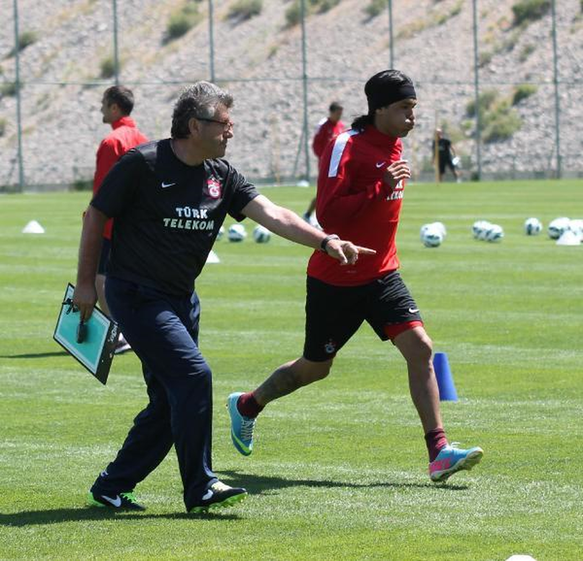 Trabzonspor Beşiktaş\'tan Pektemek İçin Kolaylık Bekliyor