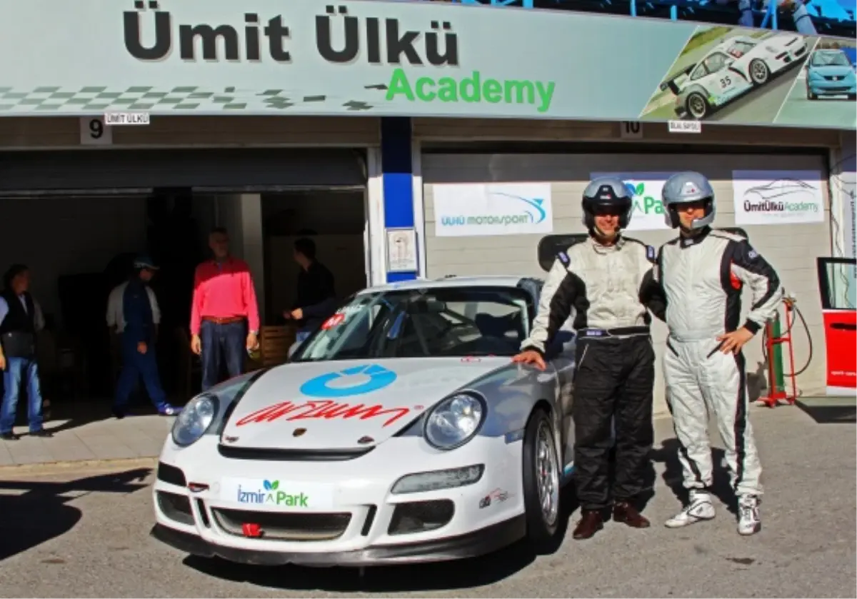 Türkiye Pist Şampiyonası 2013 Sezonu İzmir\'de Sona Erdi