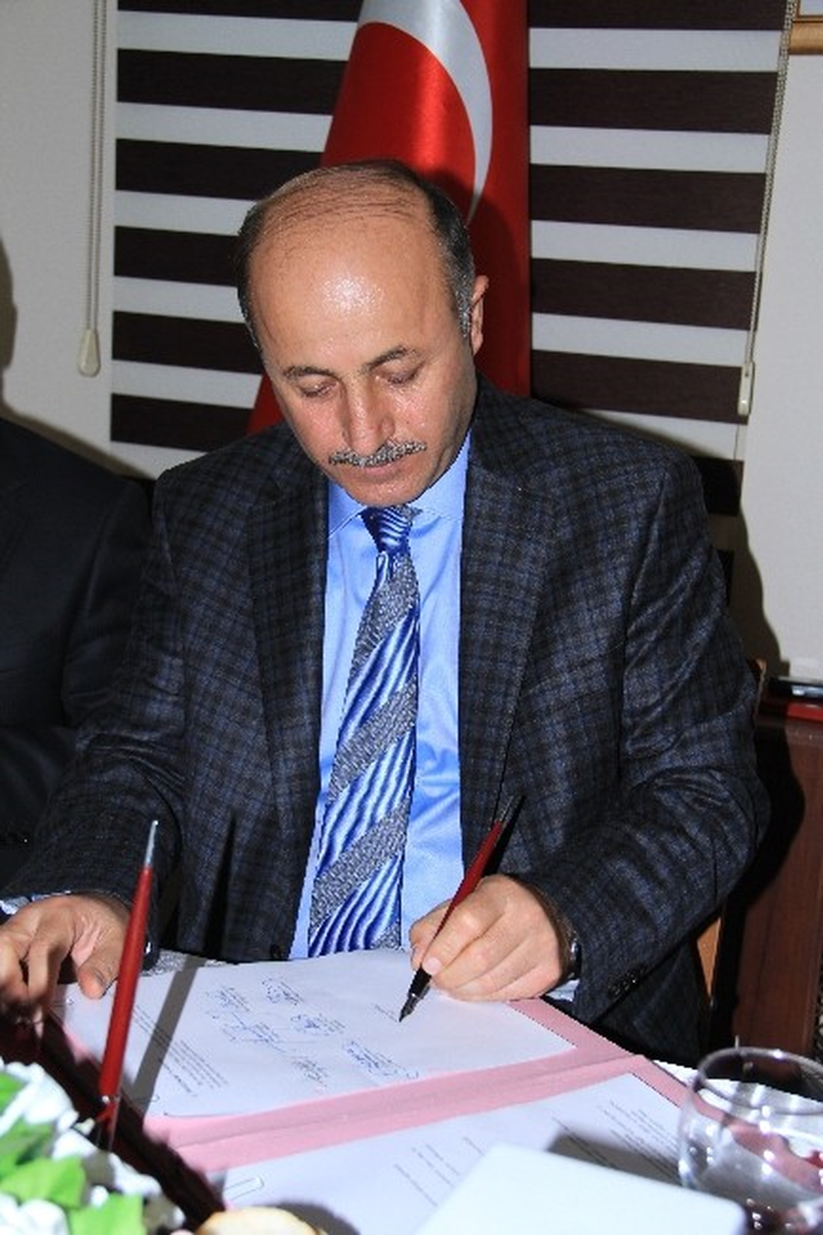 Vali Azizoğlu: "Geleceğimizin Mimarları Öğretmenlerdir"