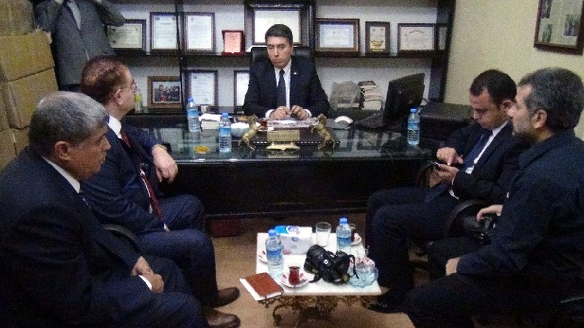 Vali Cengiz Kızıltepe\'de İlçesinde Temaslarda Bulundu