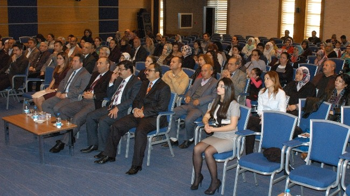 Aile İçi Şiddetin Nedeni İletişimsizlik