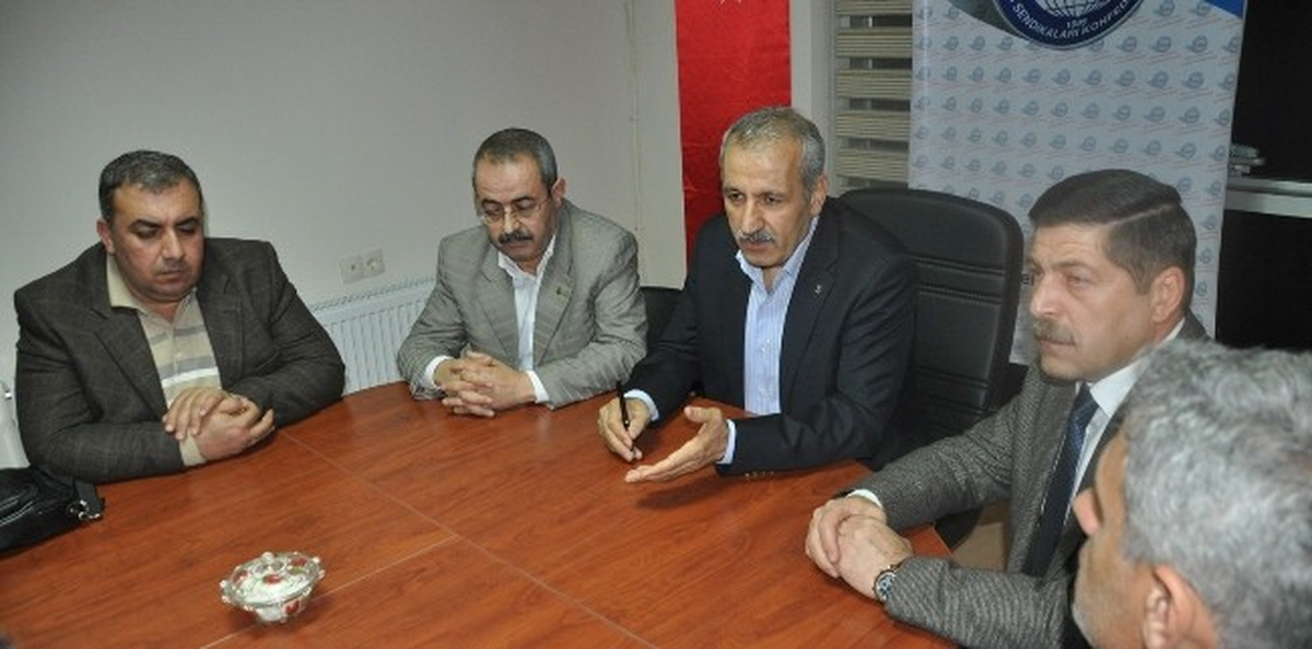 Ak Partili Şahin, Memur-Sen\'i Ziyaret Etti