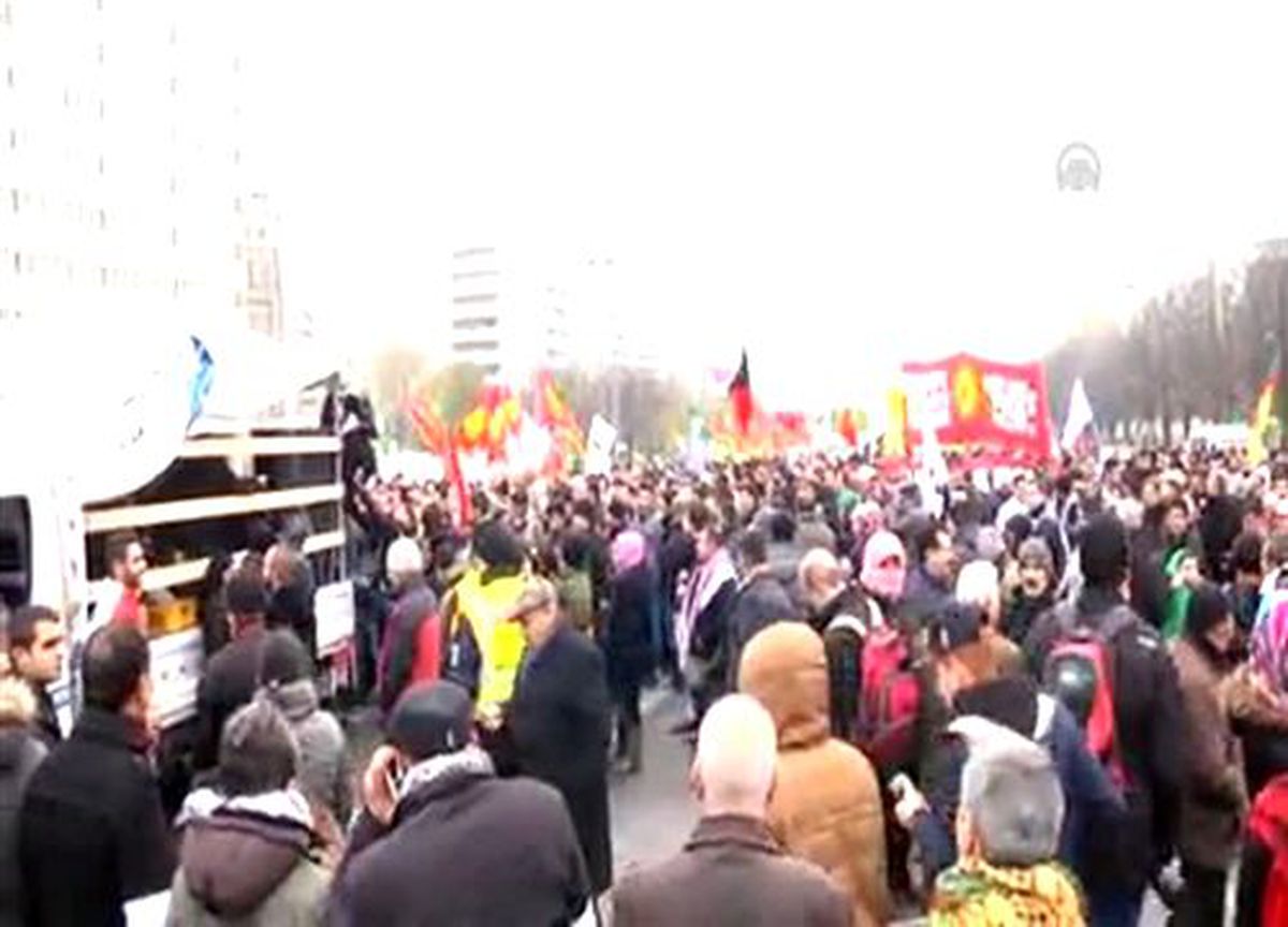 Almanya\'da "terör listesi" protestosu Demirtaş