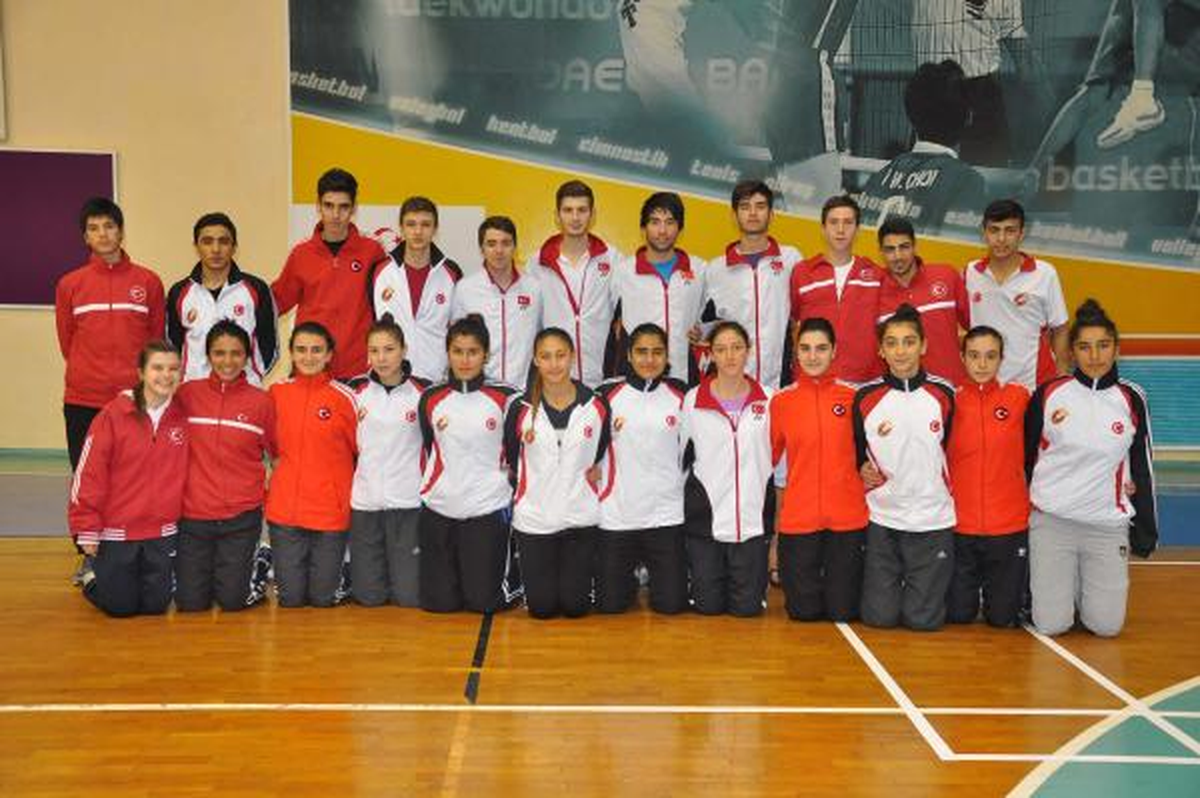 Badminton\'da Şampiyon Türkiye