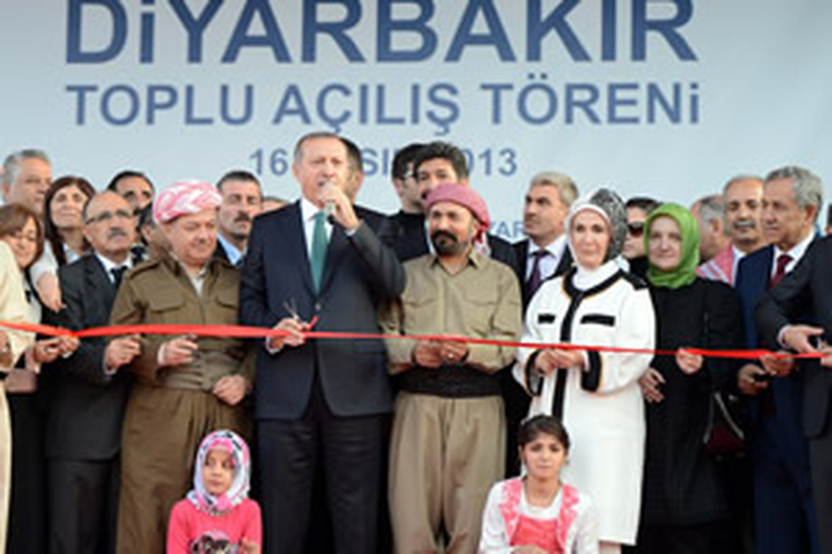 Bakan Avcı, Diyarbakır\'da Toplu Açılış Töreni\'ne Katıldı