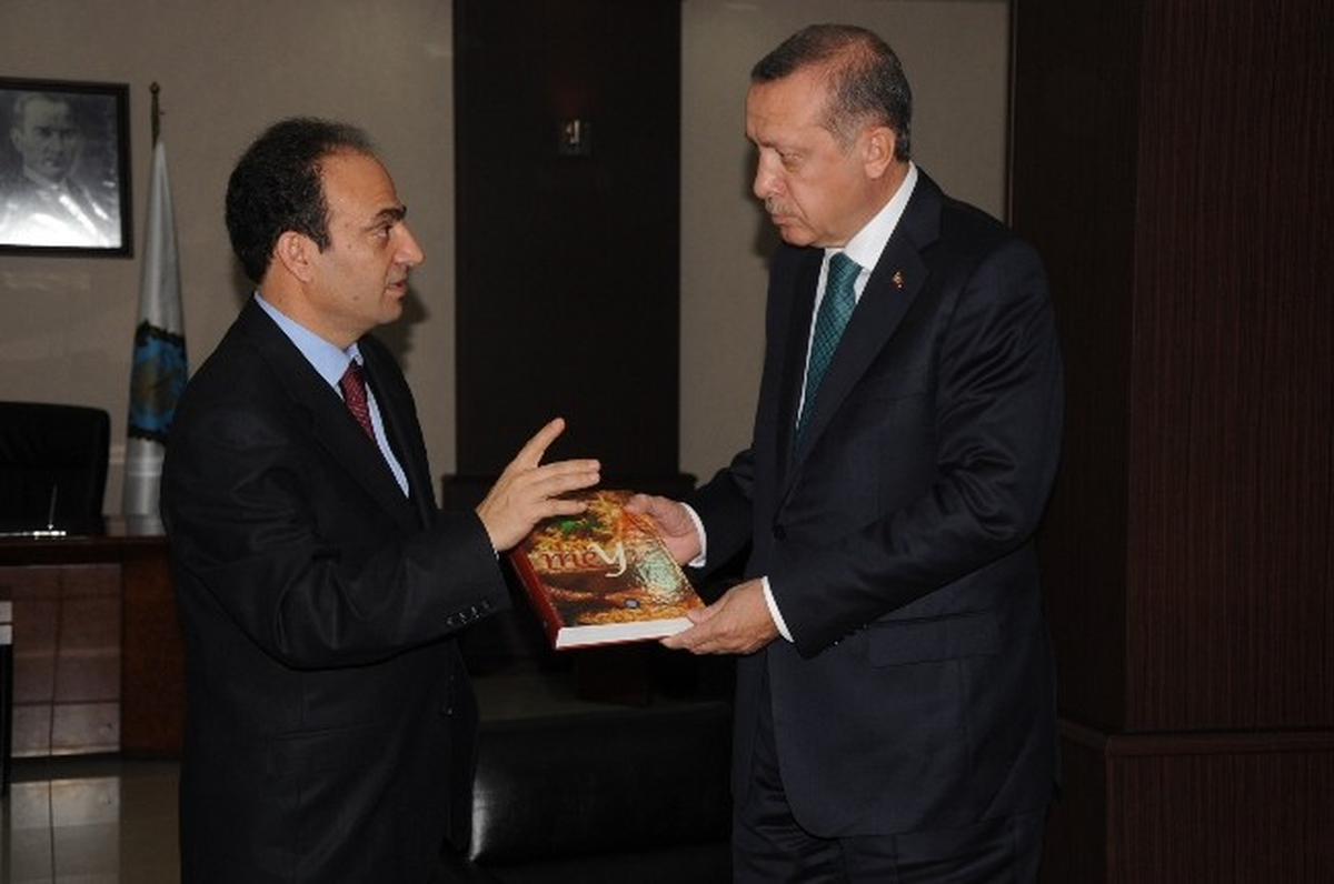 Başbakan, Diyarbakır\'da İlk Ziyaretini Baydemir\'e Yaptı(3)