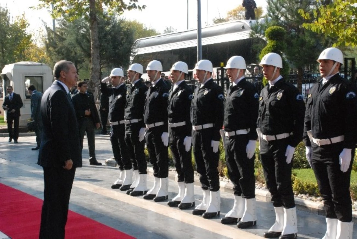 Başbakan Erdoğan, Barzani ve Perver \'Diyarbakır Valiliği\'nde
