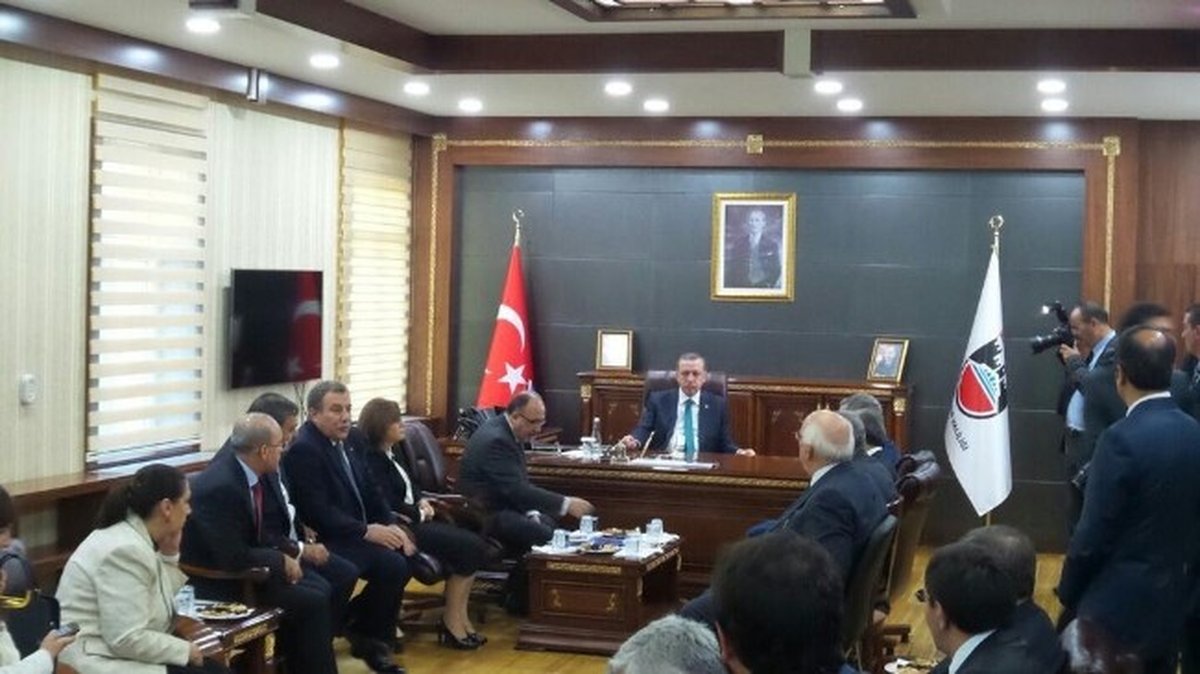 Başbakan Erdoğan, Valilik Ziyaretinden Miting Alanına Gitti