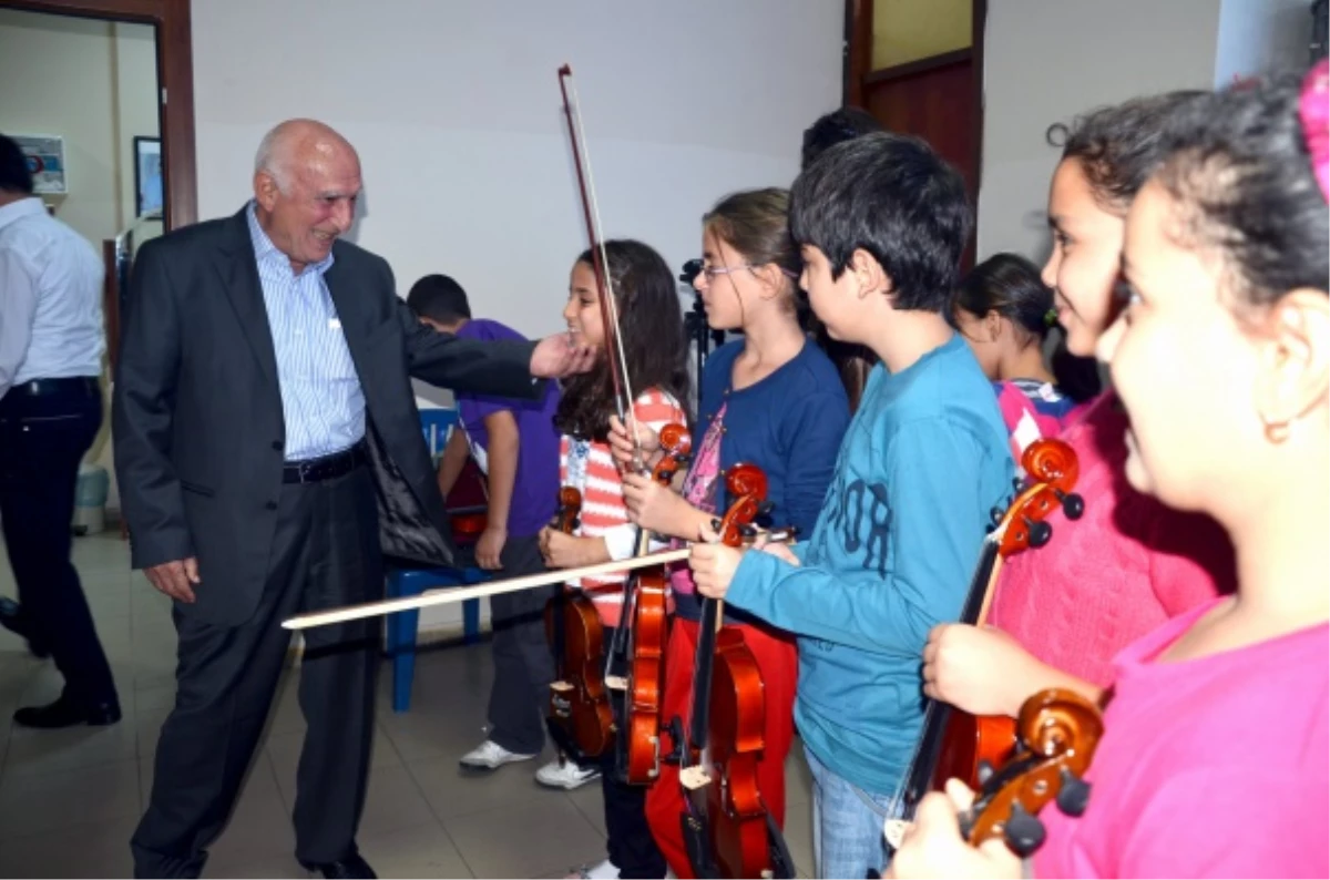 Başkan Ömer Turgut Oğuz\'dan Kültür ve Sanata Destek