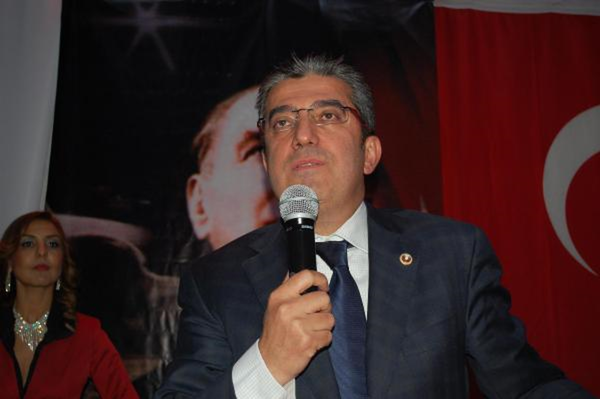 CHP Genel Başkan Yardımcısı: Mersin\'de Büyükşehir ve 13 İlçede Belediye Başkanlığını Alacağız