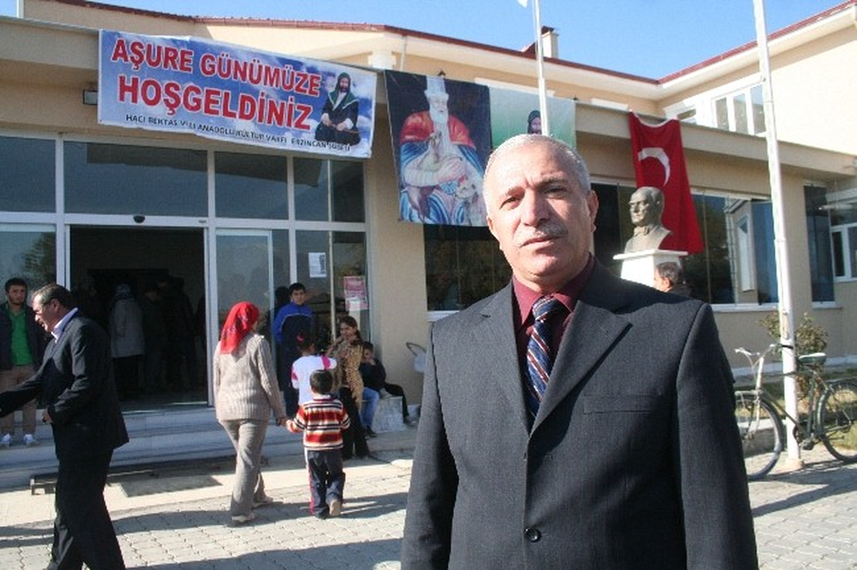 Cumhurbaşkanı Gül\'ün Erzincan\'daki Cem Evi Ziyaretinin Ardından