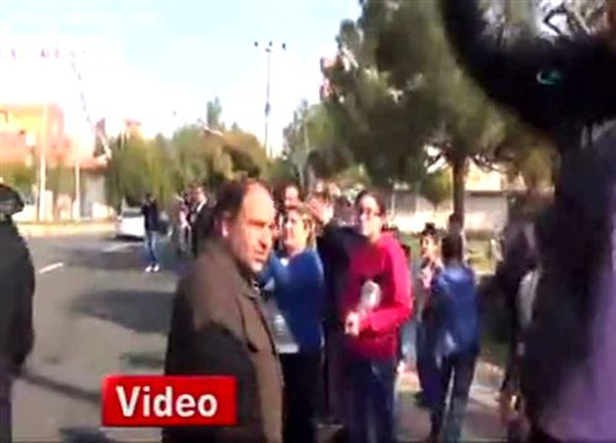 Emine Erdoğan, Diyarbakır\'da Poşu Taktı