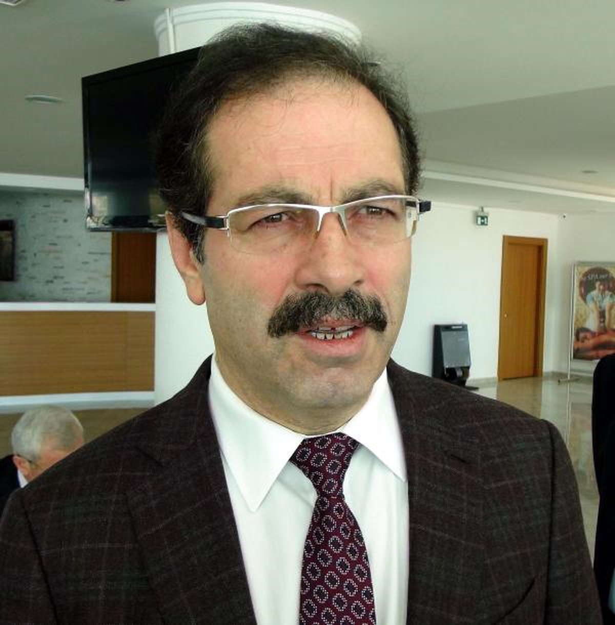 Esnaf Perakende Yasası\'nı Bekliyor