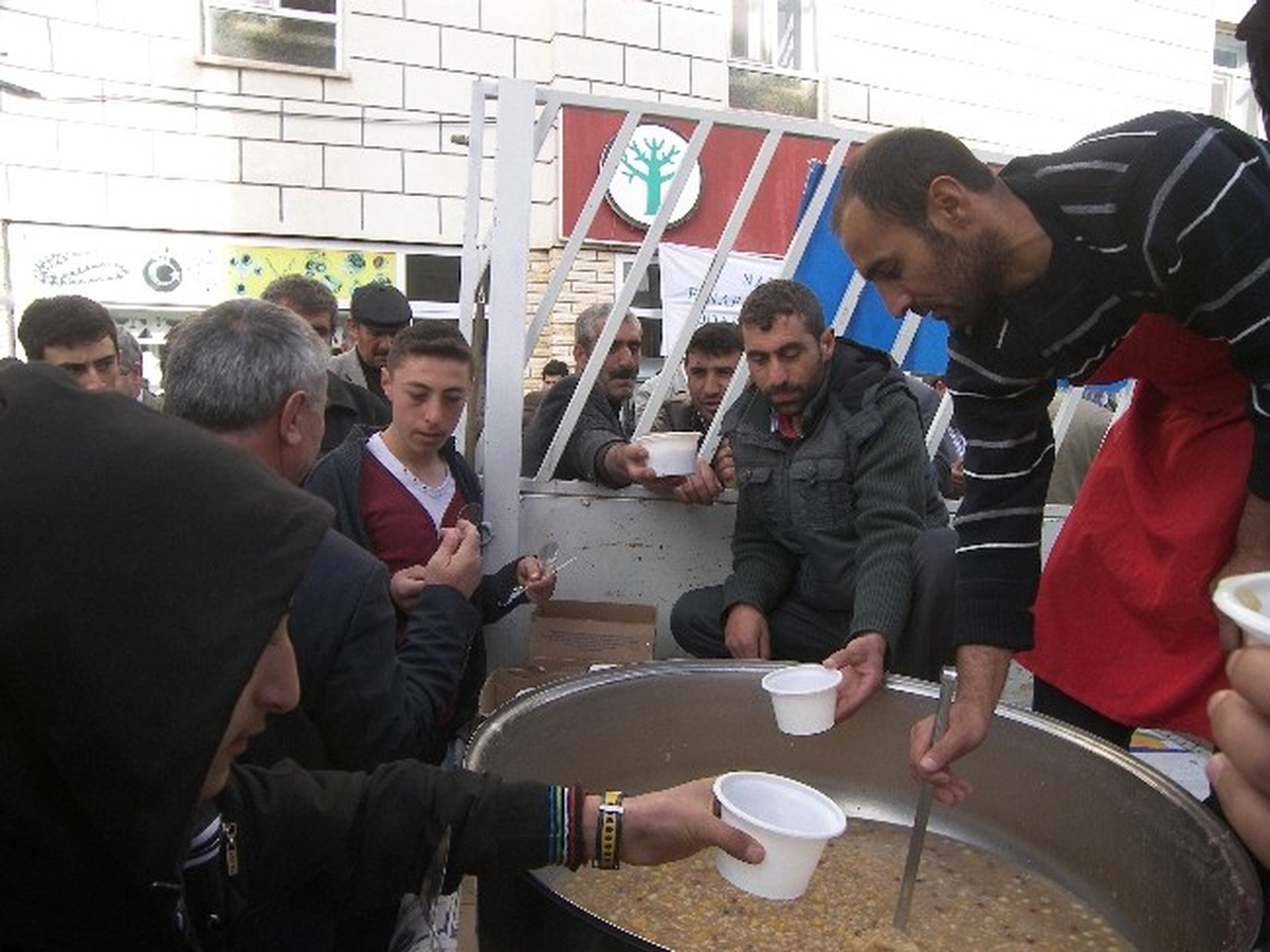 Erzurum Narman ESO, Aşure Dağıttı