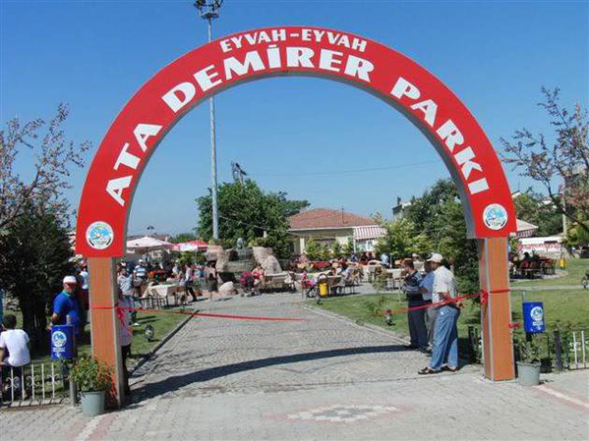 Ata Demirer\'den Eyvah Eyvah Geyiği