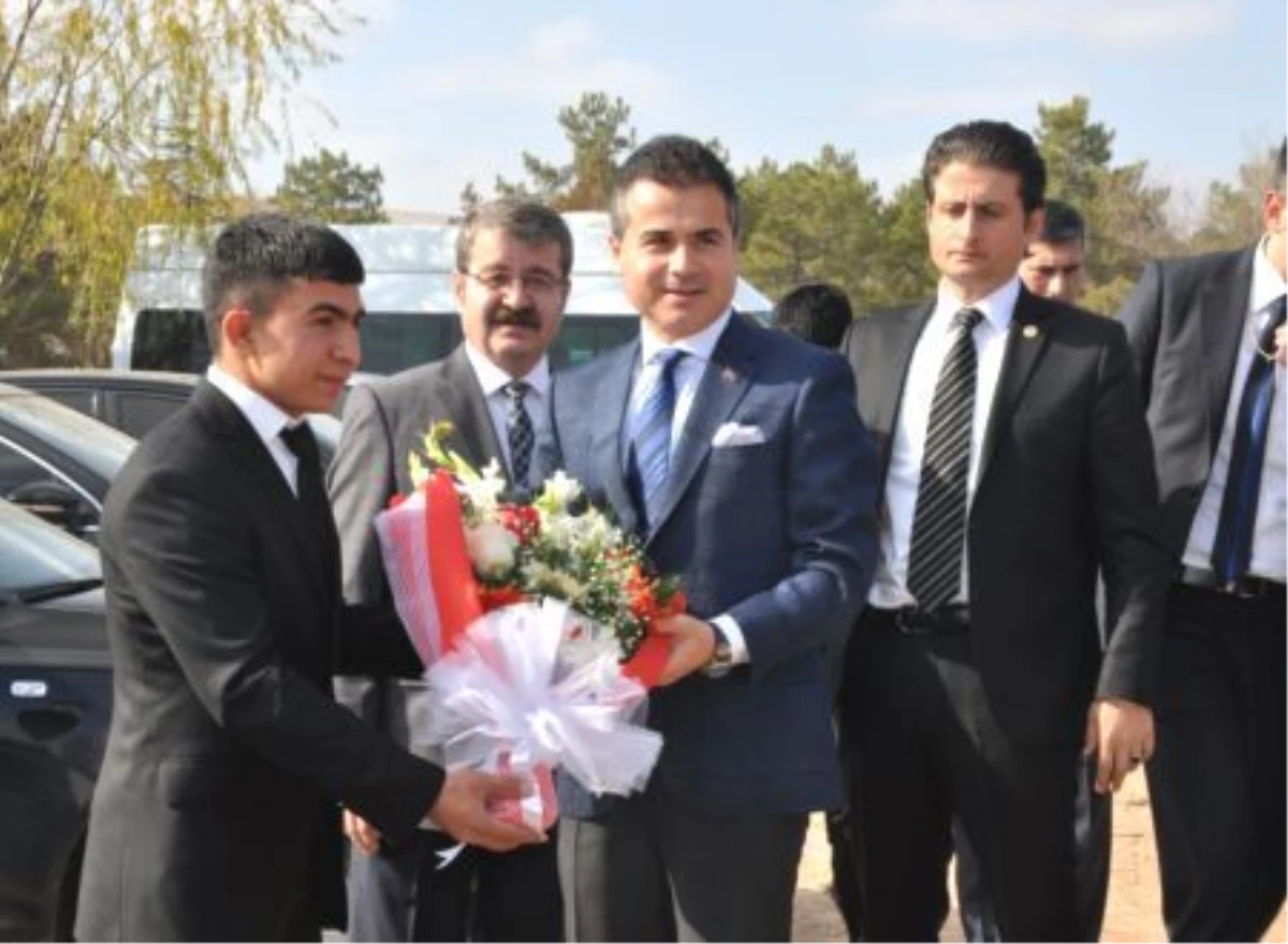 Gençlik ve Spor Bakanı Kılıç, Kırşehir\'de