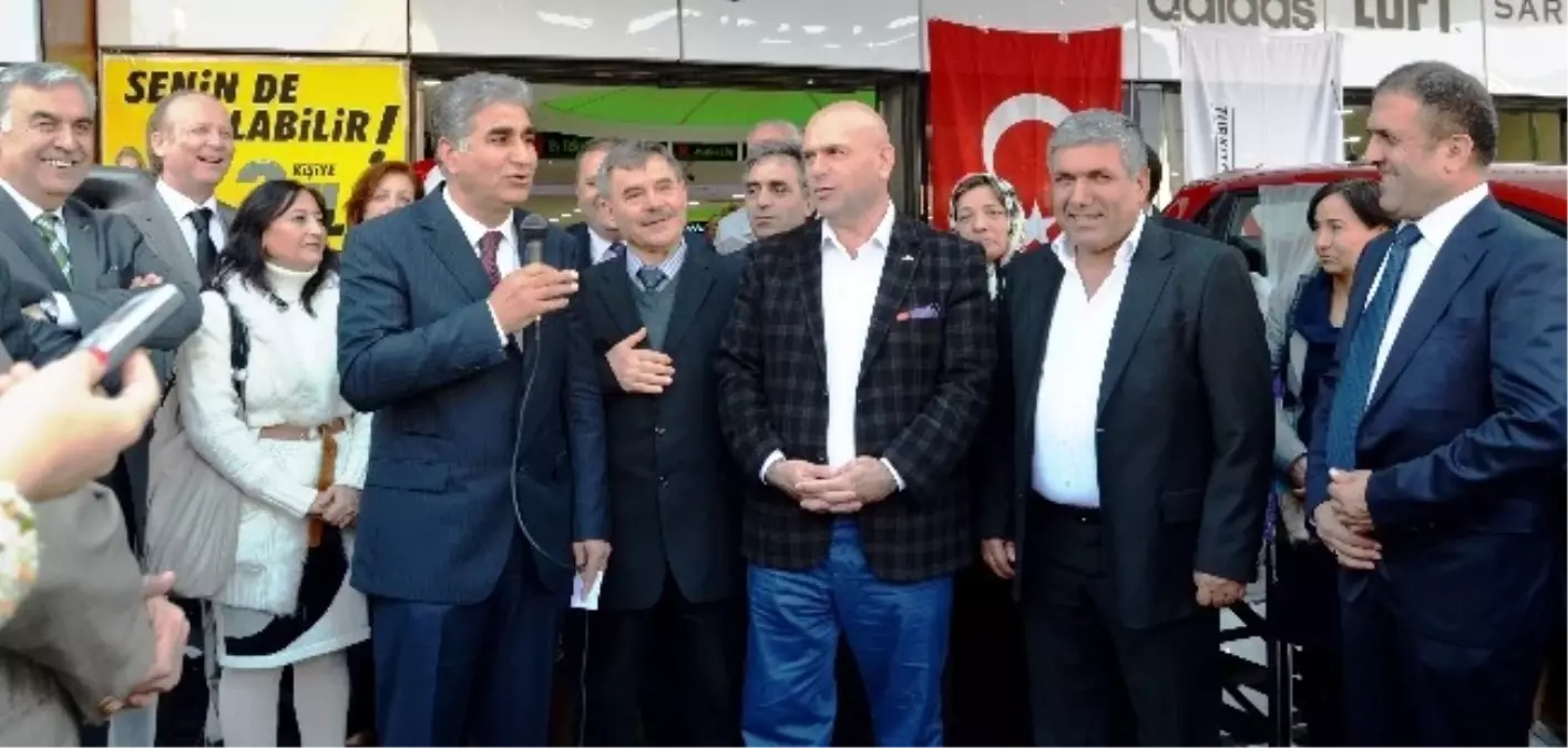 Giyim Kumbaralarına Yardımda Bulunana Yüzde 30 İndirim