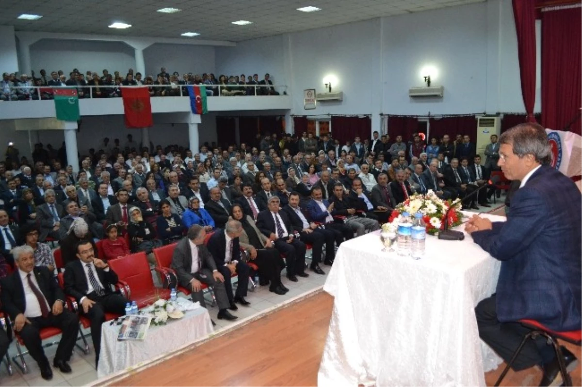 Halaçoğlu; "Başörtüsüne Gösterdikleri Hassasiyeti Ayasofya İçin de Göstersinler"