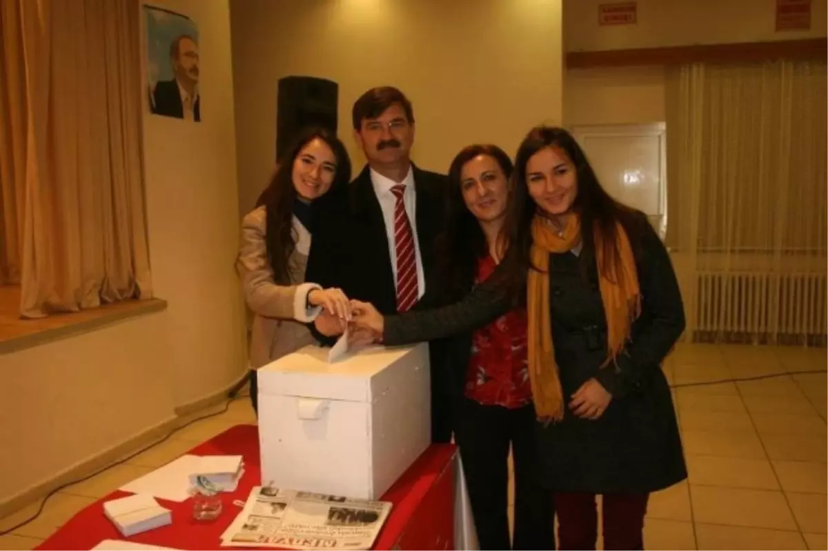 İpsala'da CHP'nin Belediye Başkan Adayı Cenan Tetik Oldu