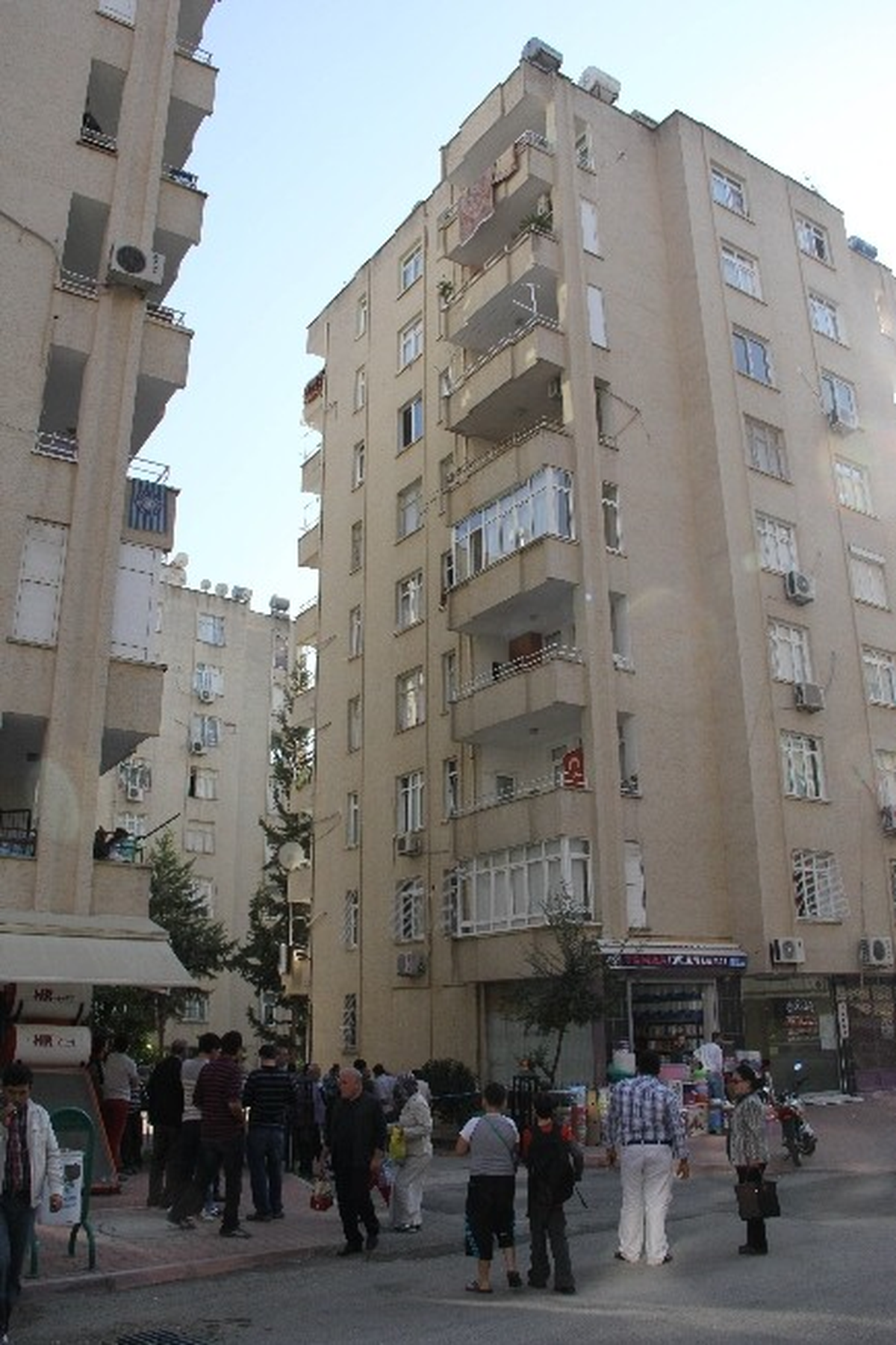 Kardeşi ile Şakalaşırken Balkondan Düştü