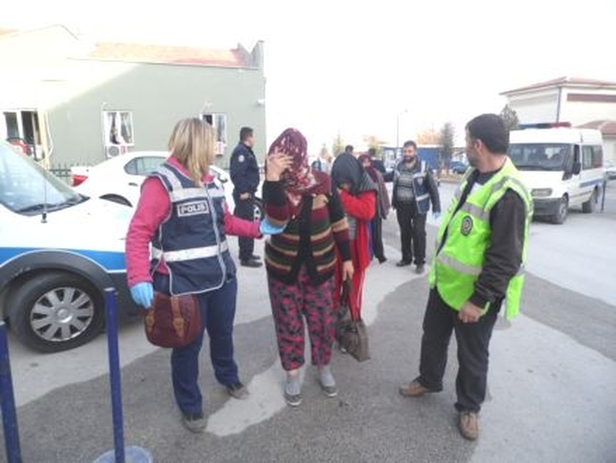 Konya\'daki Fuhuş Operasyonunda 17 Kişi Tutuklandı