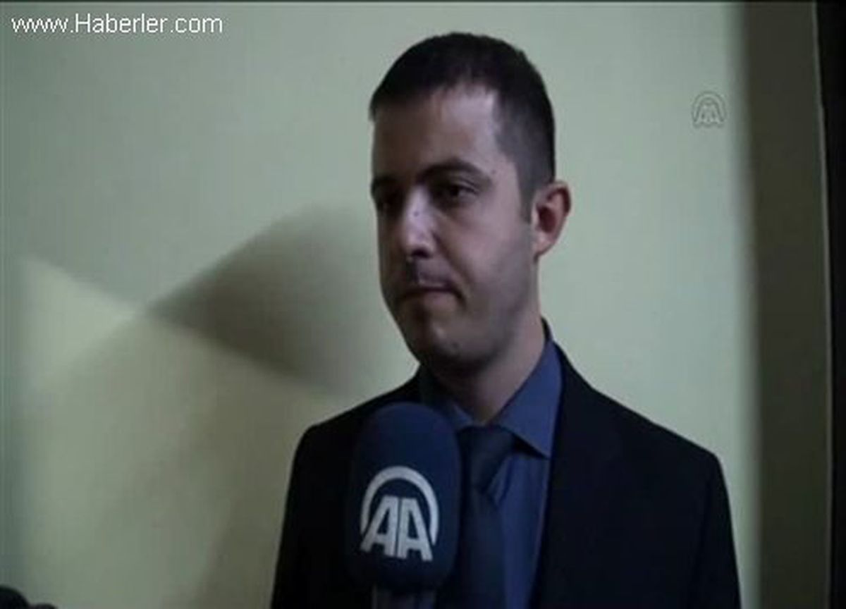 Küçük çocuğu yangından kurtaran itfaiye eri