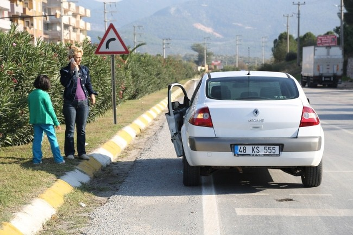 Milas Nüfus Müdürü Marçalı ve Eşi Kazada Yaralandı