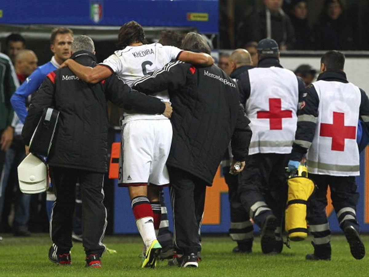 Real Madrid\'de Khedira Sakatlandı